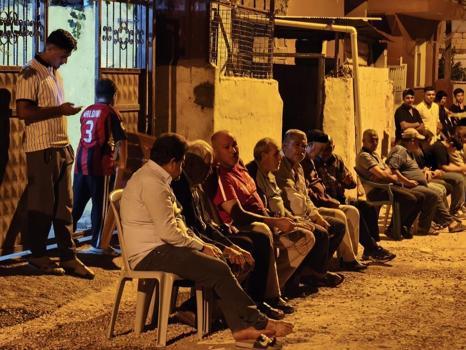 Batan gemide yolculuk yapıyorlardı! Ağabey ve kardeşinden haber alınamıyor