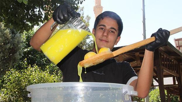 Cizre'de serinleten asırlık sır! Sıcaklık 50 dereceyi buldu, talep patladı! Yurt dışına dondurulmuş halde gönderiyor
