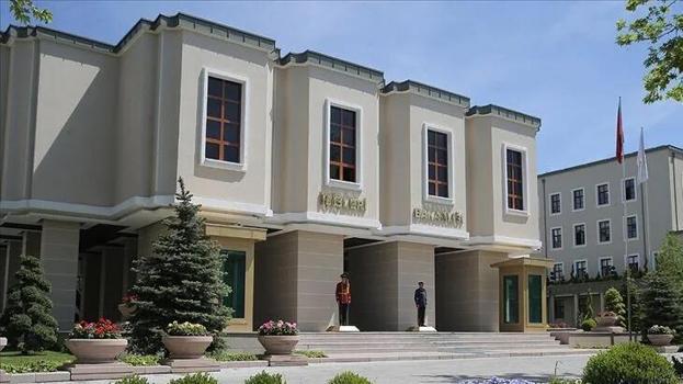 Trafik kazasında yaralanan polis memuru şehit oldu