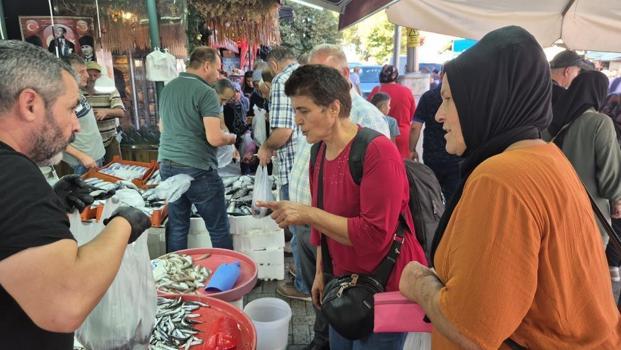 Fiyatı 200 liraydı, 60 TL'ye düştü! Vatandaş poşet poşet aldı