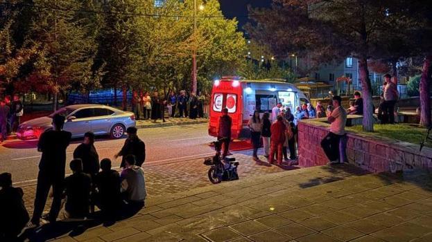 Parkta çıkan bıçaklı kavgada 1’i ağır 3 çocuk yaralandı