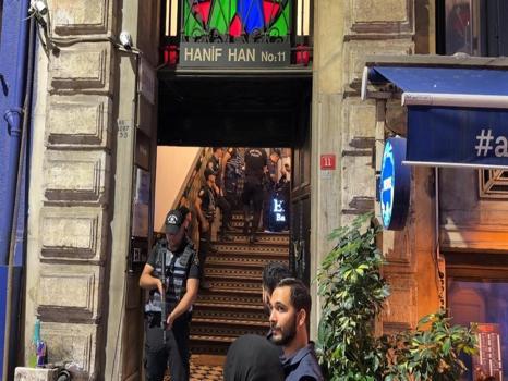 Beyoğlu ve Şişli'de gece denetimi: Onlarca polis katıldı