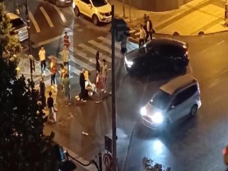 Esenyurt'ta korkunç kaza: Motosiklet otomobile daldı!