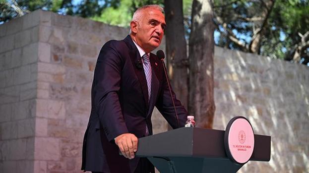 Tarihi Kahramanmaraş Kalesi deprem sonrası restore edilerek törenle yeniden ziyarete açıldı!