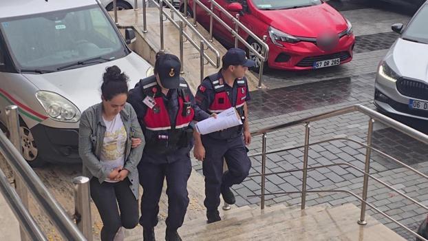 17 yaşındaki kızlarını zincire vurdular! Acımasız anne ve baba tutuklandı