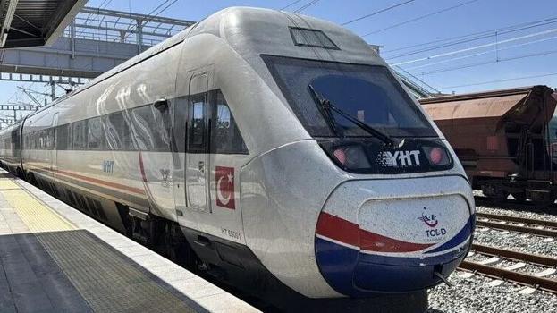 Hızlı tren yolculuğunda liste değişti: 5 YHT hattı çıkarıldı, 47 hat için yeni karar