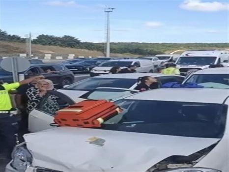 Eyüpsultan'da 4 araç birbirine girdi: 2 yaralı