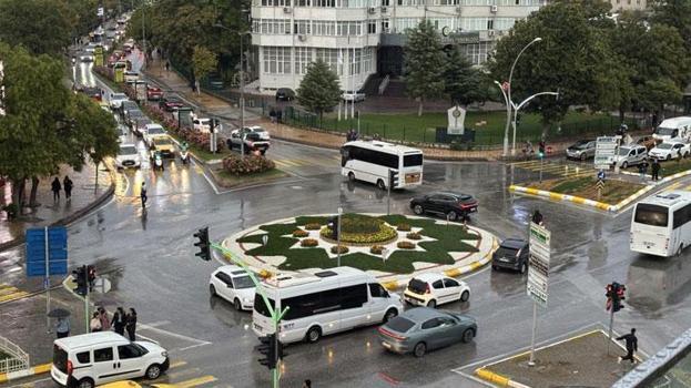 Meteoroloji uyarısından sonra Edirne'de sağanak yağış etkili oldu