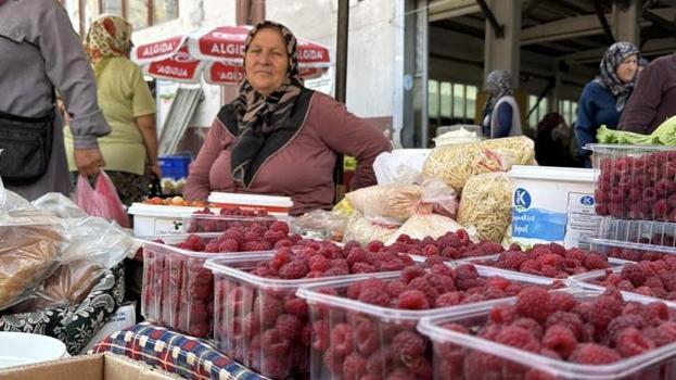 Bolu’da köylüler üretti, tezgaha taşıdı! Aracılar devreden çıktı, vatandaş akın etti