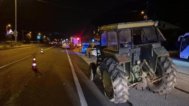 Bolu Dağı çıkışında otomobil ile traktör çarpıştı kazada 2 kişi yaralandı