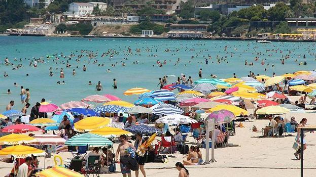 Çeşme’de yaz sezonunda oteller doldu taştı! Doluluk yüzde 100’e yaklaştı: Şimdi hedef 12 ay turizm