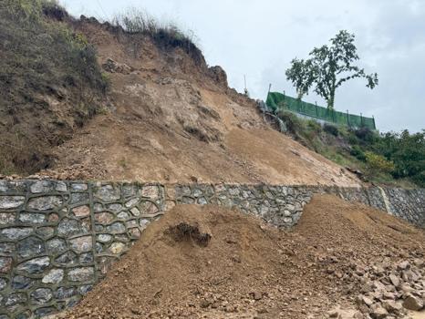 D-100 karayolunda heyelan: İstanbul istikametinde ulaşım kontrollü sağlanıyor