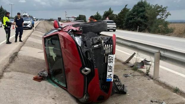 Otomobil yol kenarındaki kanala düştü kazada 1 kişi yaralandı