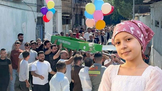 Aydın'da acı ölüm! 9 yaşındaki Ada, balonlarla son yolculuğuna uğurlandı