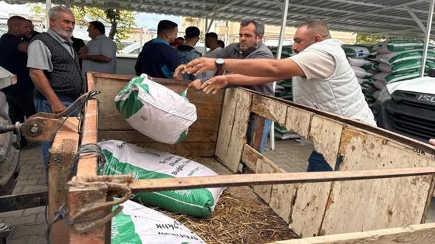 Iğdır'da törenle dağıtıldı! 40 ton tohum üreticiyle buluştu