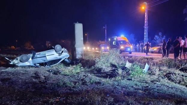 Otomobil şarampole uçup takla attı 3 kişi yaralandı