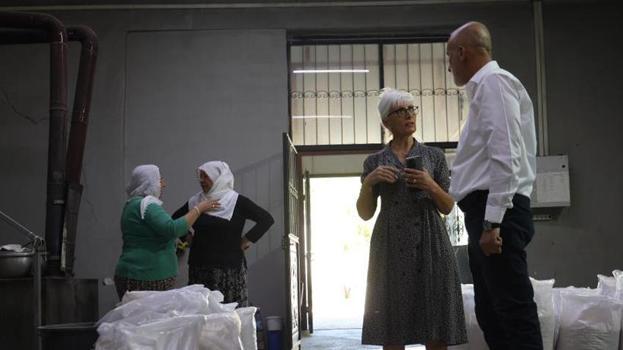 30 yıl sonra köyüne dönüp ilçeyi zengin etti! Kumda yapıyor, Avrupa sıraya girdi