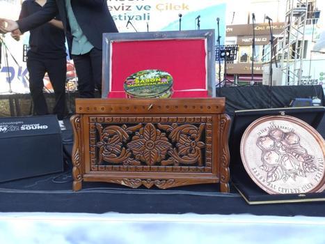 1 kilogramı 400 bin liraya satıldı! Görenlerin ağzı açık kaldı