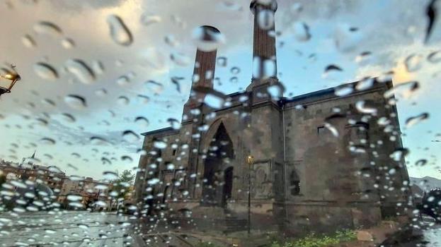 Meteorolojiden Erzurum’un 8 ilçesi için 'Sarı kodlu' kuvvetli yağış uyarısı
