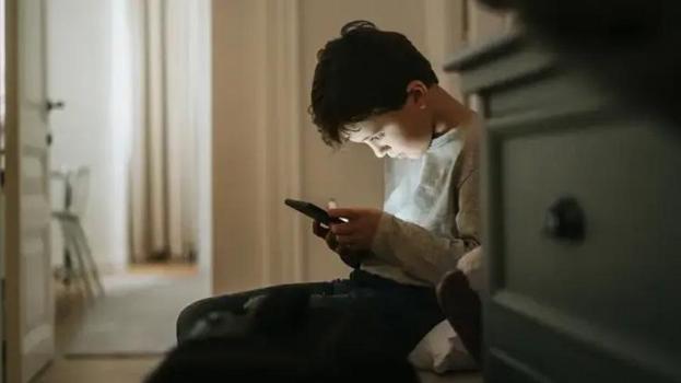 ÇOCUK SIM HATTI DÖNEMİ GELİYOR! BTK harekete geçti: Çocuk SIM hattı nedir, nasıl olacak?