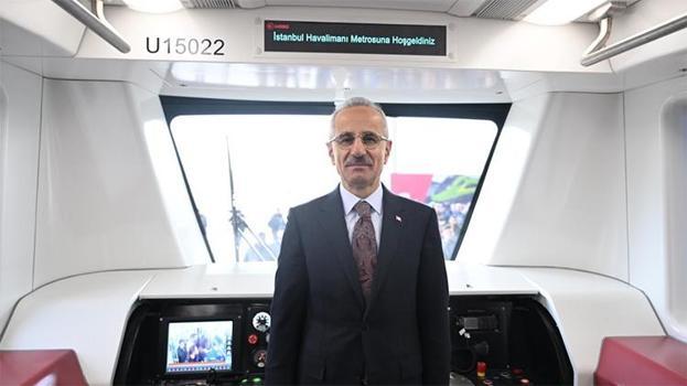 Ulaştırma Bakanlığı'nın raylı sistemleri dünya nüfusunun 5'te 2'si kadar yolcu taşıdı