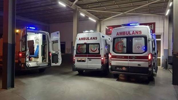 Tavuk döner yedikten sonra rahatsızlanan 20 öğrenci hastaneye kaldırıldı