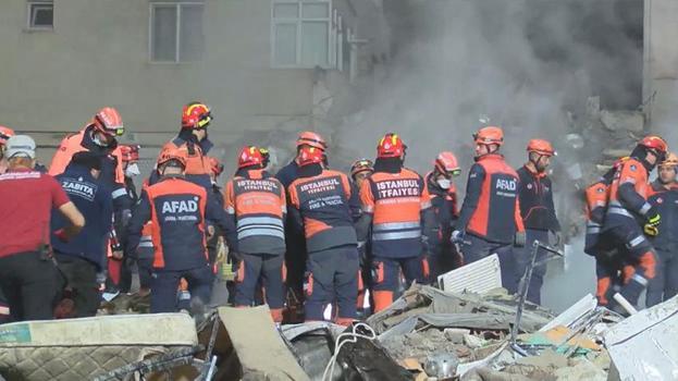 Maltepe’de çöken binadan acı haber! Son kişi 25 saat sonra çıkarıldı