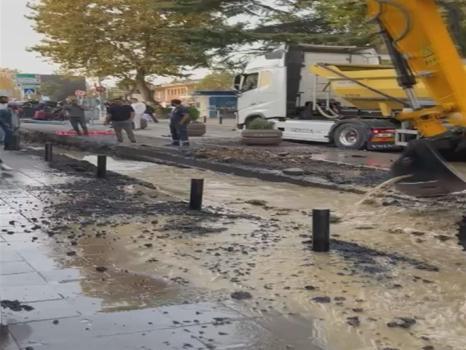 Beşiktaş'ta su borusu patladı; Zincirlikuyu alt geçidini su bastı