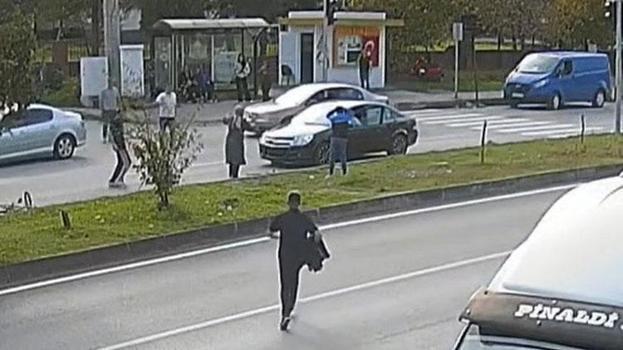 Yaya geçidinde bisikletli 6 yaşındaki çocuğa otomobil çarptı