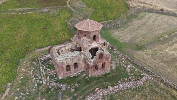 Kapadokya’nın gizli hazinesi! 1500 yıllık Kızıl Kilise hâlâ ayakta