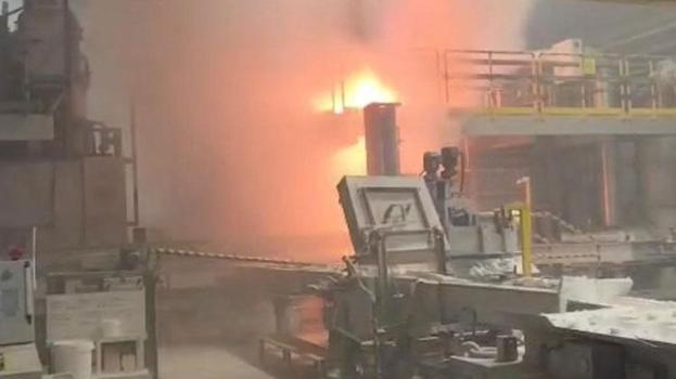 Sakarya'da alüminyum fabrikasında meydana gelen patlamada 2 kişi yaralandı