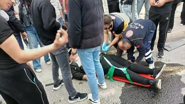 Motosiklet ile otomobilin çarpıştığı kazada 1 kişi ağır yaralandı