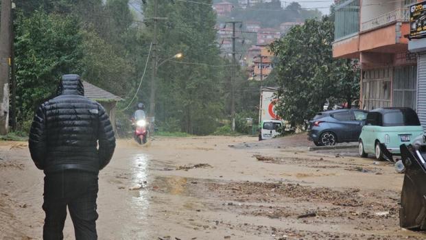 Meteoroloji İstanbul dahil 11 ili uyardı! Sel ve su taşkınlarına dikkat