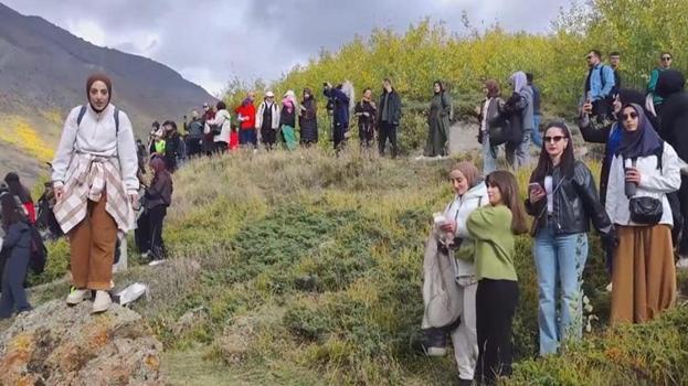 Muş'ta 120 kişi bir araya geldi! Bölgenin en büyüleyici noktasını keşfetti: Herkes hayran kaldı