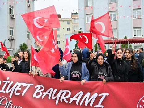 Bahçelievler’de 29 Ekim coşkusu başladı: Final Mela Bedel konseriyle