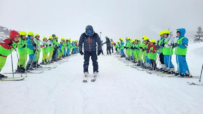 Bursa'da onlarca çocuğu mutlu eden proje! İlk kez karla tanıştılar
