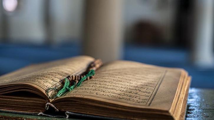 Nas Felak Suresi Türkçe Arapça okunuşu ve tefsiri! Felak Nas Suresi okumanın yararları ve faziletleri