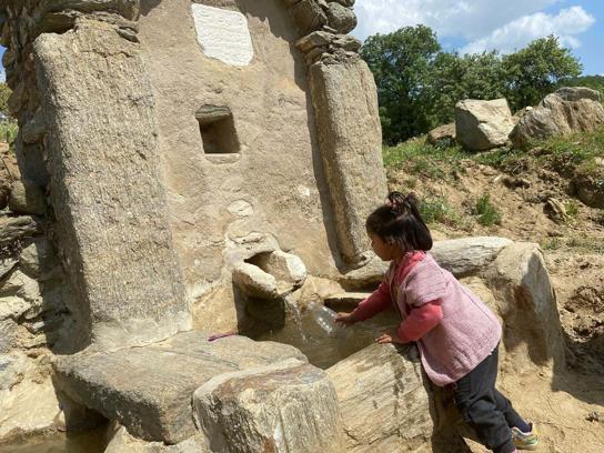 Manisa'da atıl durumdaki 2 asırlık çeşme ayağa kaldırıldı