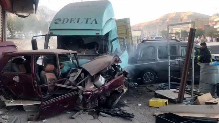 Mardin Derik'te 21 kişinin öldüğü kazanın duruşmasına 5 sanık da katılmadı; şoför ‘mevsimlik işçi’ olduğu için gelmemiş