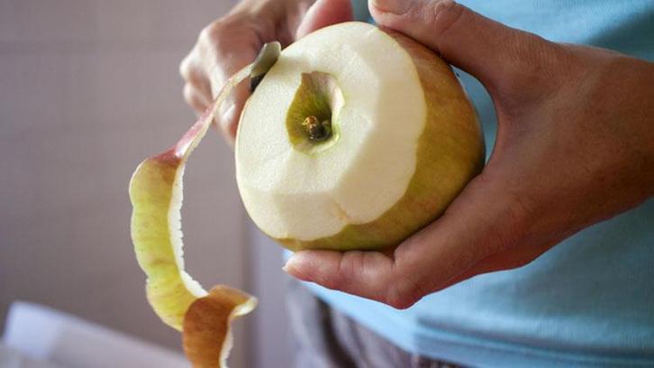 Hıdırellez'de yastığın altına elma kabuğu koymak > Hıdırellez gecesi elma kabuğu ritüeli nedir,  Hıdırellez elma kabuğu koyma ritüeli nasıl yapılır?