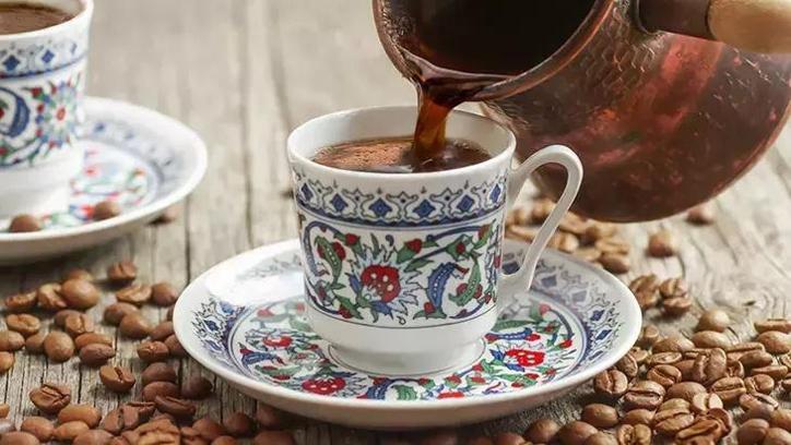Türk kahvesinden 8 farkı var! Dibek kahvesindeki özel karışım vücutta neye iyi geliyor?