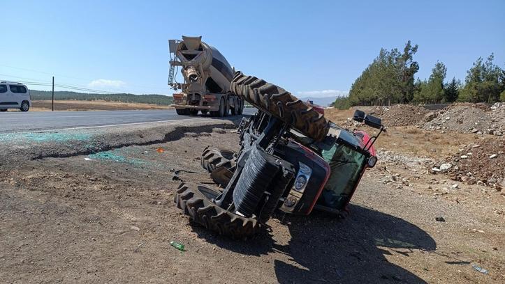 Gaziantep’te beton mikseri ile traktör çarpıştı: 3 yaralı