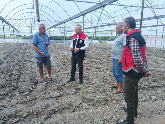 Hatay’da 119 üreticiye sera örtüsü dağıtıldı