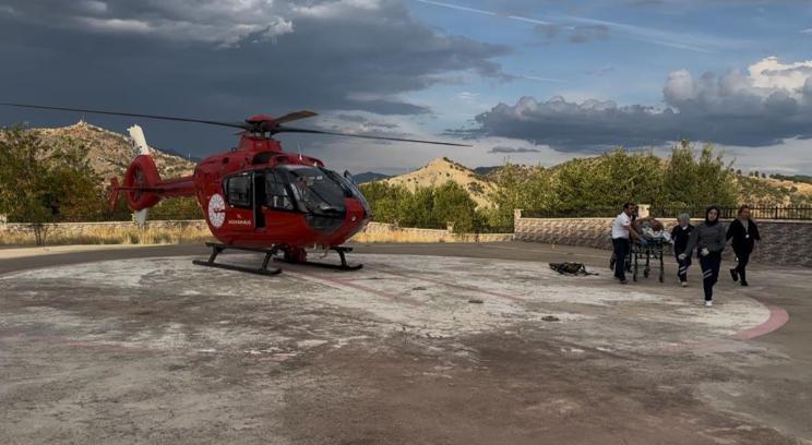 Boş sandığı tüfek ateş alınca kendini vurdu, ambulans helikopterle hastaneye yetiştirildi