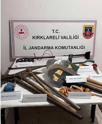 Kırklareli'de  jandarmadan kaçakçılık operasyonu; 9 gözaltı