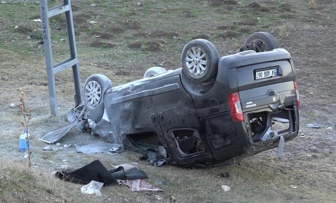 Ağrı'da 2 ayrı trafik kazası; 15 yaralı