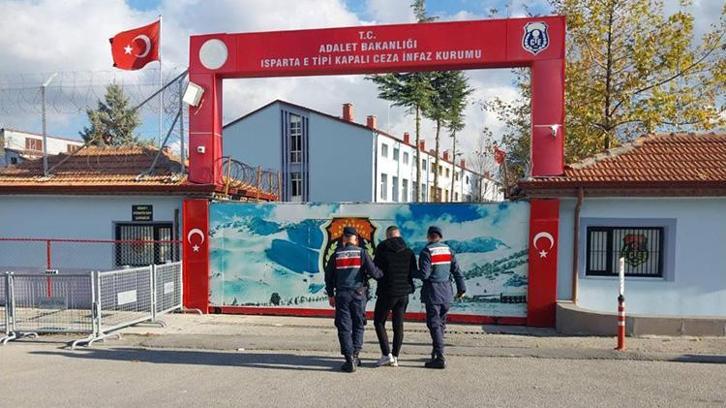 Isparta'da görülmemiş hırsızlık! Maske takıp hesabına para attırdı, tekrar soymak için gelince yakalandı