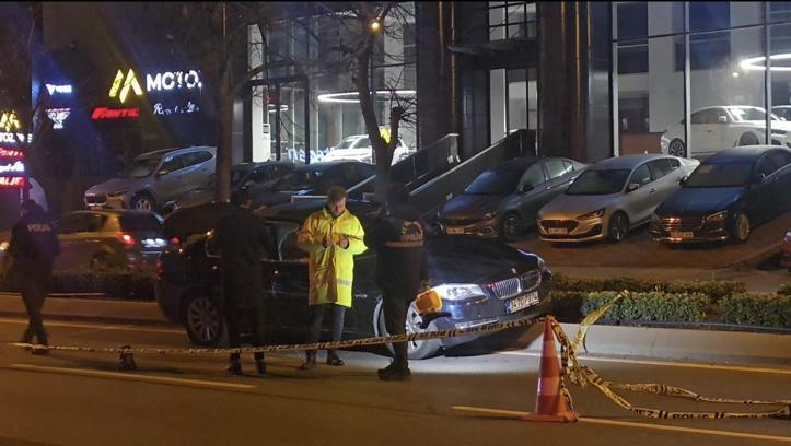 İstanbul - Beykoz'da polis memuru trafikte tartıştığı ünlü mimarı silahla yaraladı