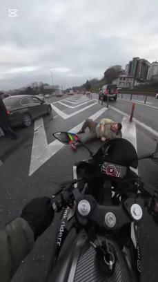 İstanbul - Kavacık'ta sürücülerin yumruklu yol kavgası kemarada