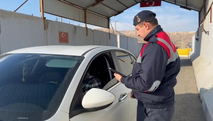 Mardin'de jandarma ve polis ekiplerinden yılbaşı denetimi